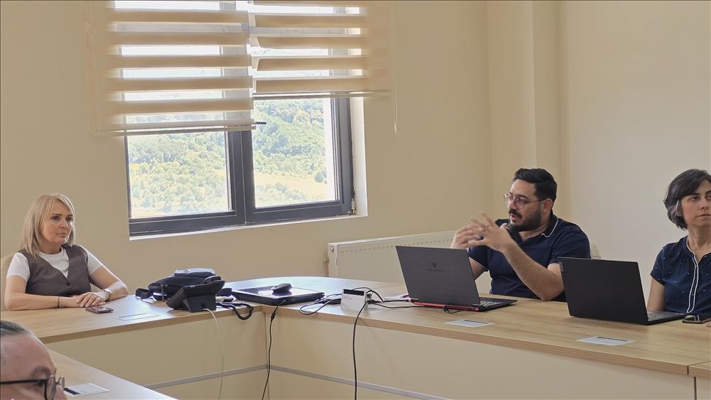Kalite Ekibinden Yeni Yazılım Tanıtımı: Halil Arslan Geliştirdiği Sistemi Sunumla Paylaştı