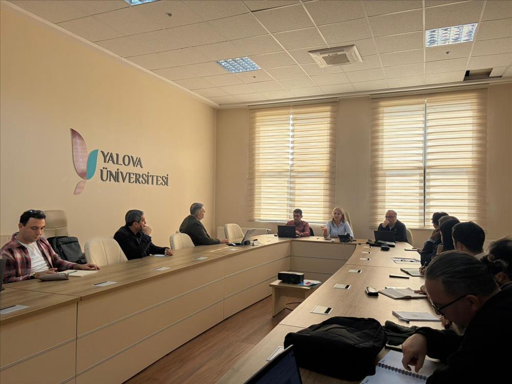 Yalova Üniversitesi’nde KAP Hazırlık İç Değerlendirme Toplantısı Gerçekleştirildi